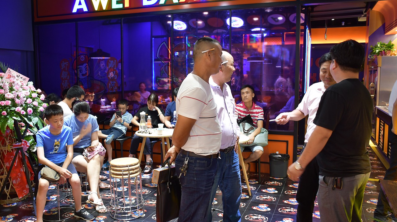 阿味大虾火锅连锁餐饮旗舰店实景拍摄 - 连锁加盟品牌