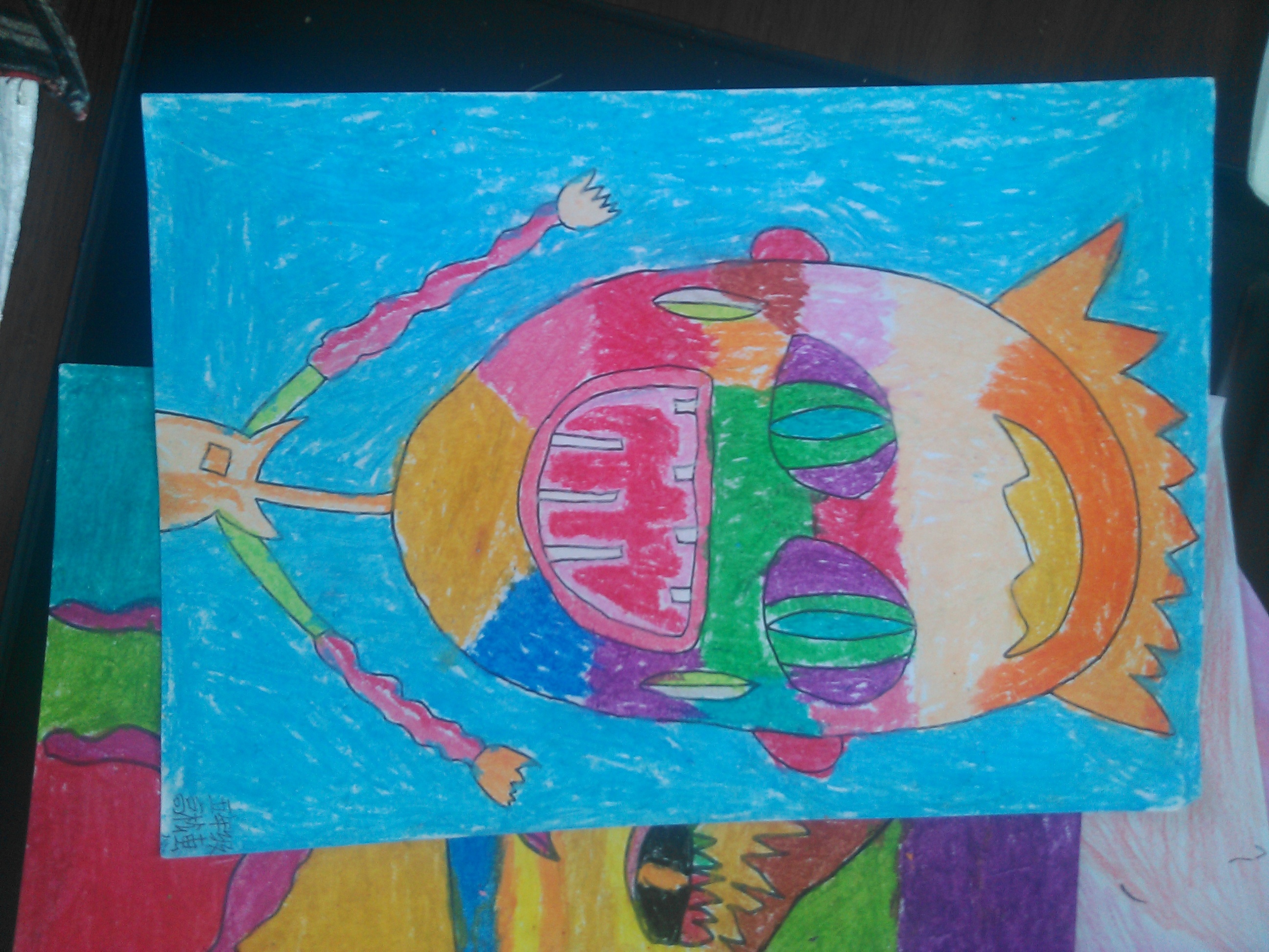 五年级学生画的夸张的脸