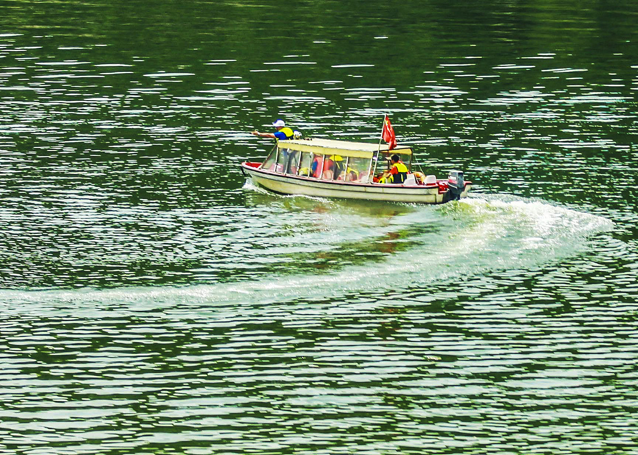 风景秀丽靓瀛湖