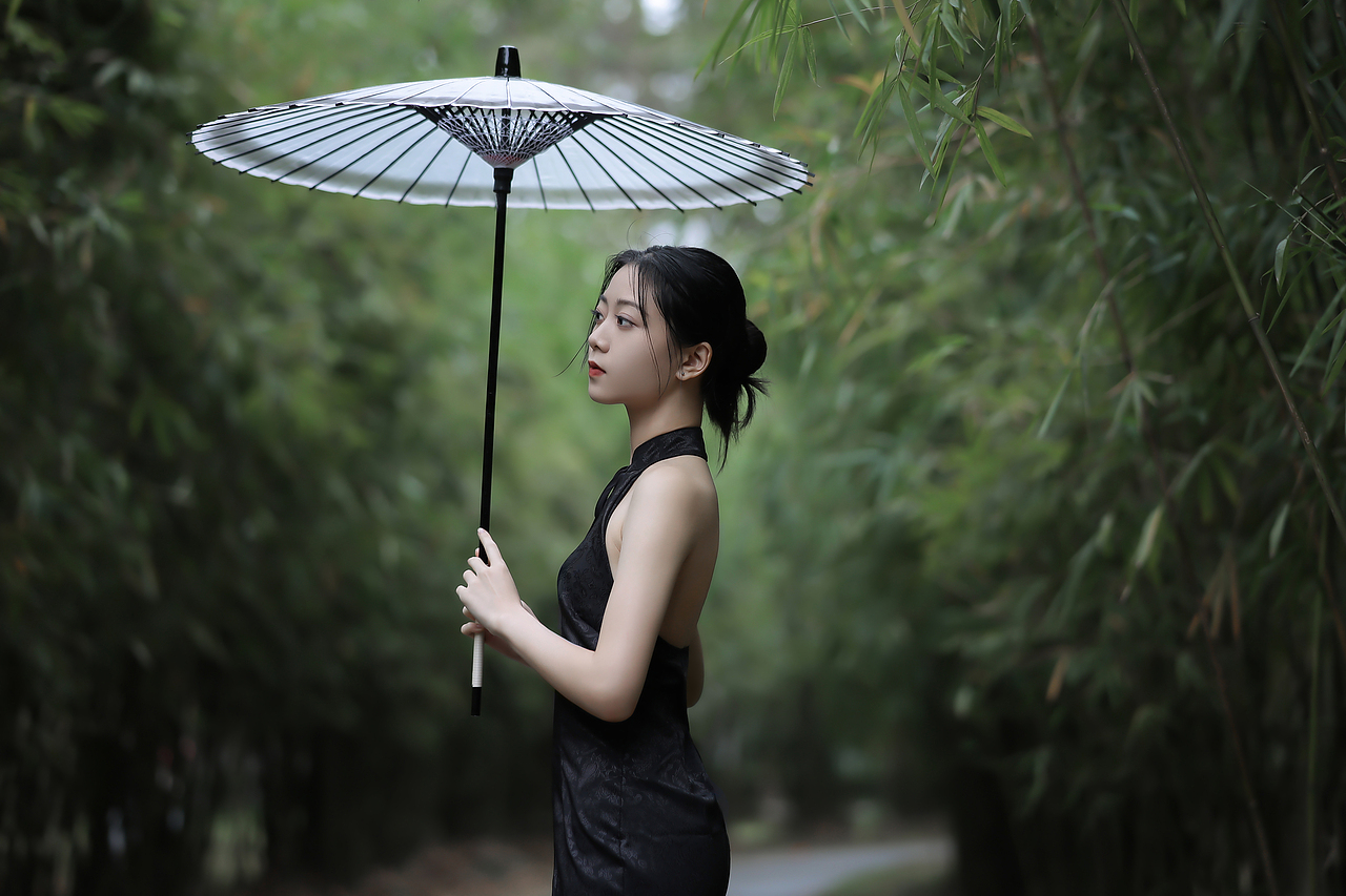 雨细如愁,欲说还休