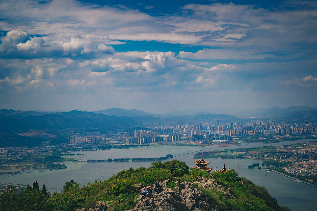 昆明西山，鸟瞰、建筑、风景、夕阳、晚霞（图ZMzQ5MTE0NjU2） - 人像摄影 - 站酷设计师雕道原创素材 - 站酷ZCOOL