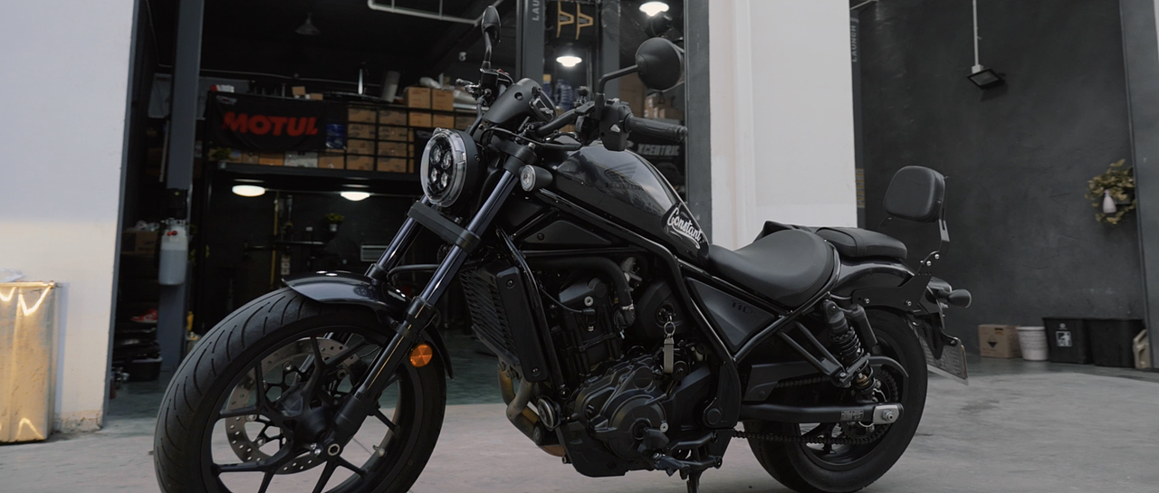 HONDA摩托1100cc
