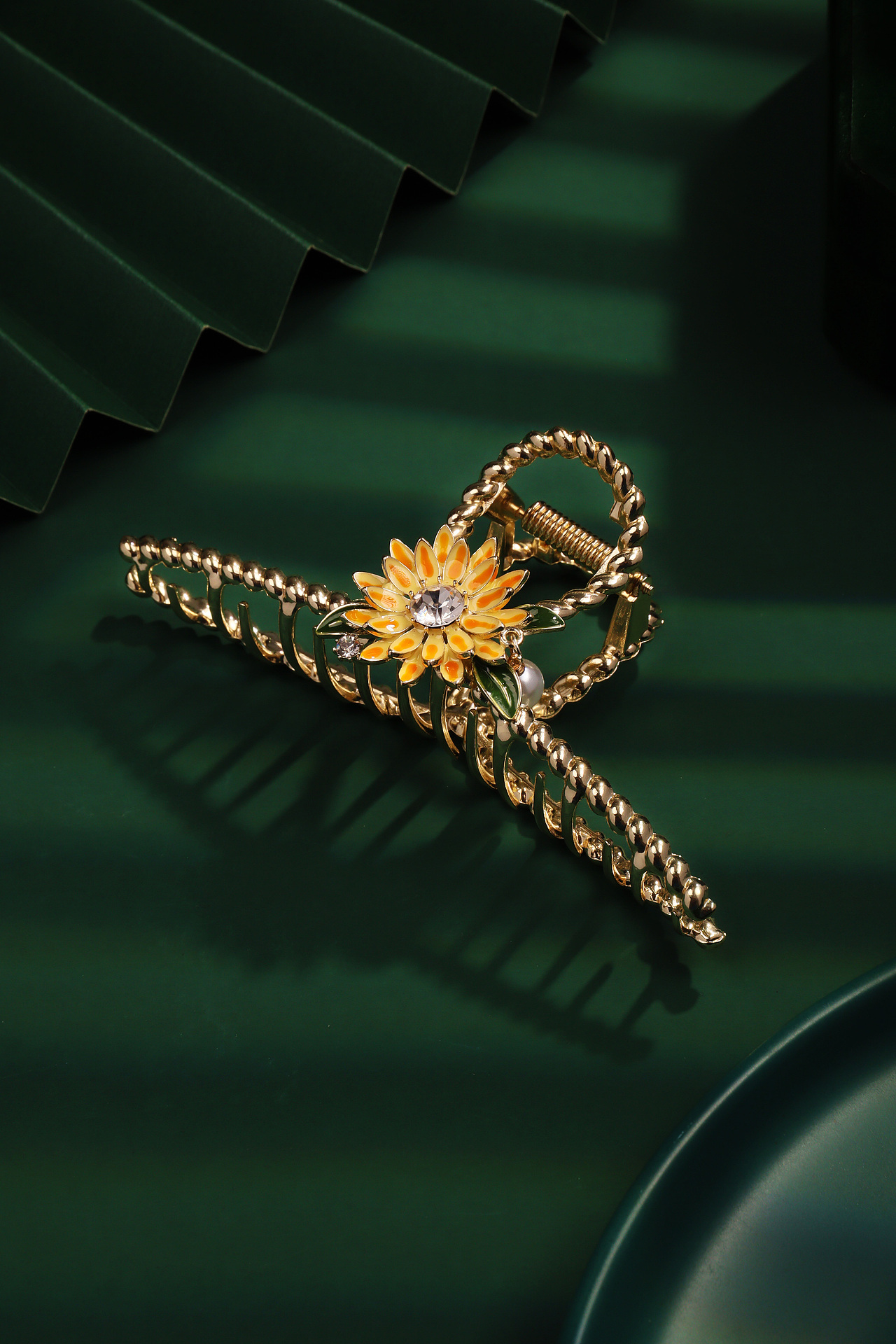 首飾發(fā)夾｜產(chǎn)品攝影（圖ZMzM5NjQ2MzAw） - 產(chǎn)品攝影 - 站酷設(shè)計(jì)師嘉木Jam攝影原創(chuàng)素材 - 站酷ZCOOL