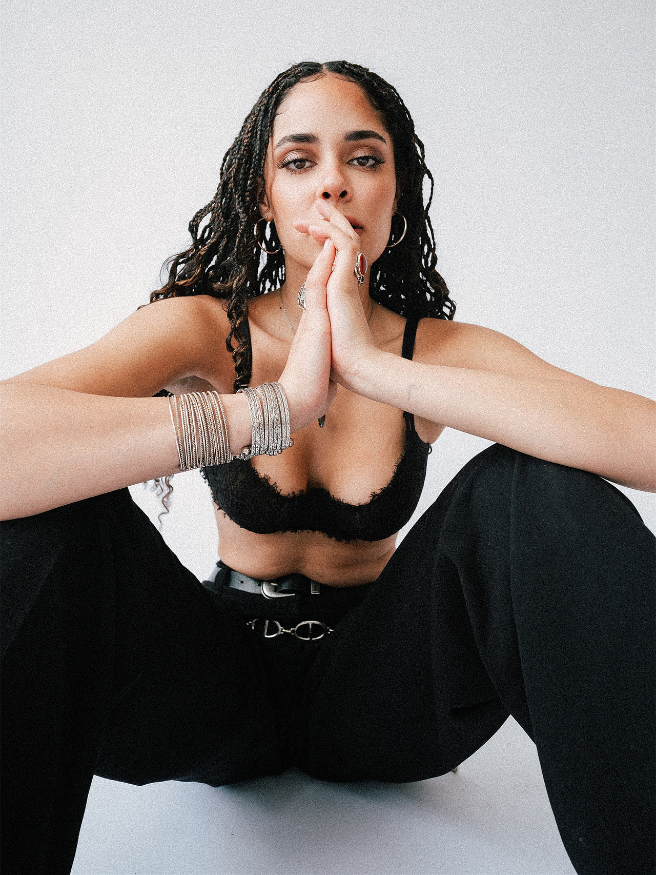 拉美风女外模 卷发小麦色女模 欧美外籍模特