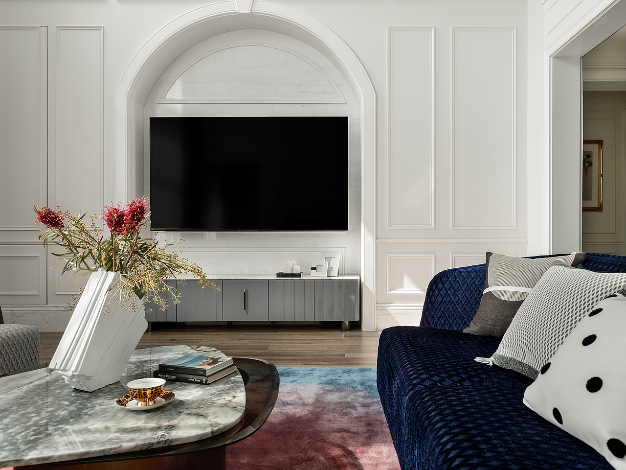 色彩与线条展现法式优雅🌈