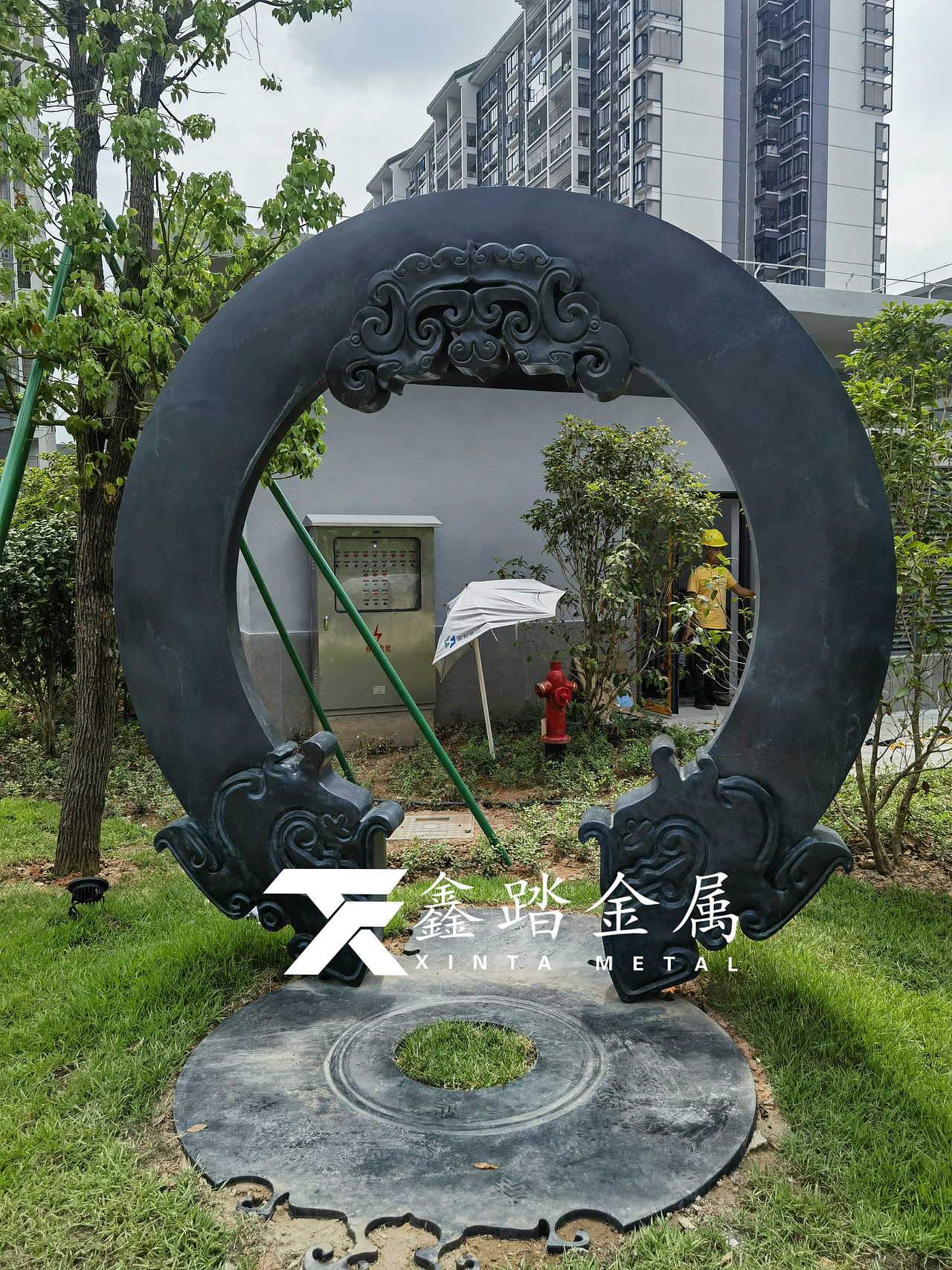 佛山平洲玉廉广场装饰镜面不锈钢双圆环景观雕塑摆件