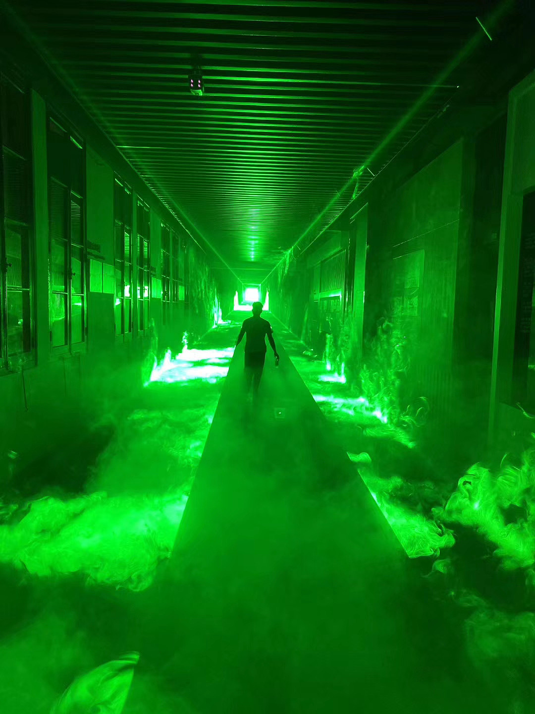 北极光 激光云 激光隧道 激光时空隧道