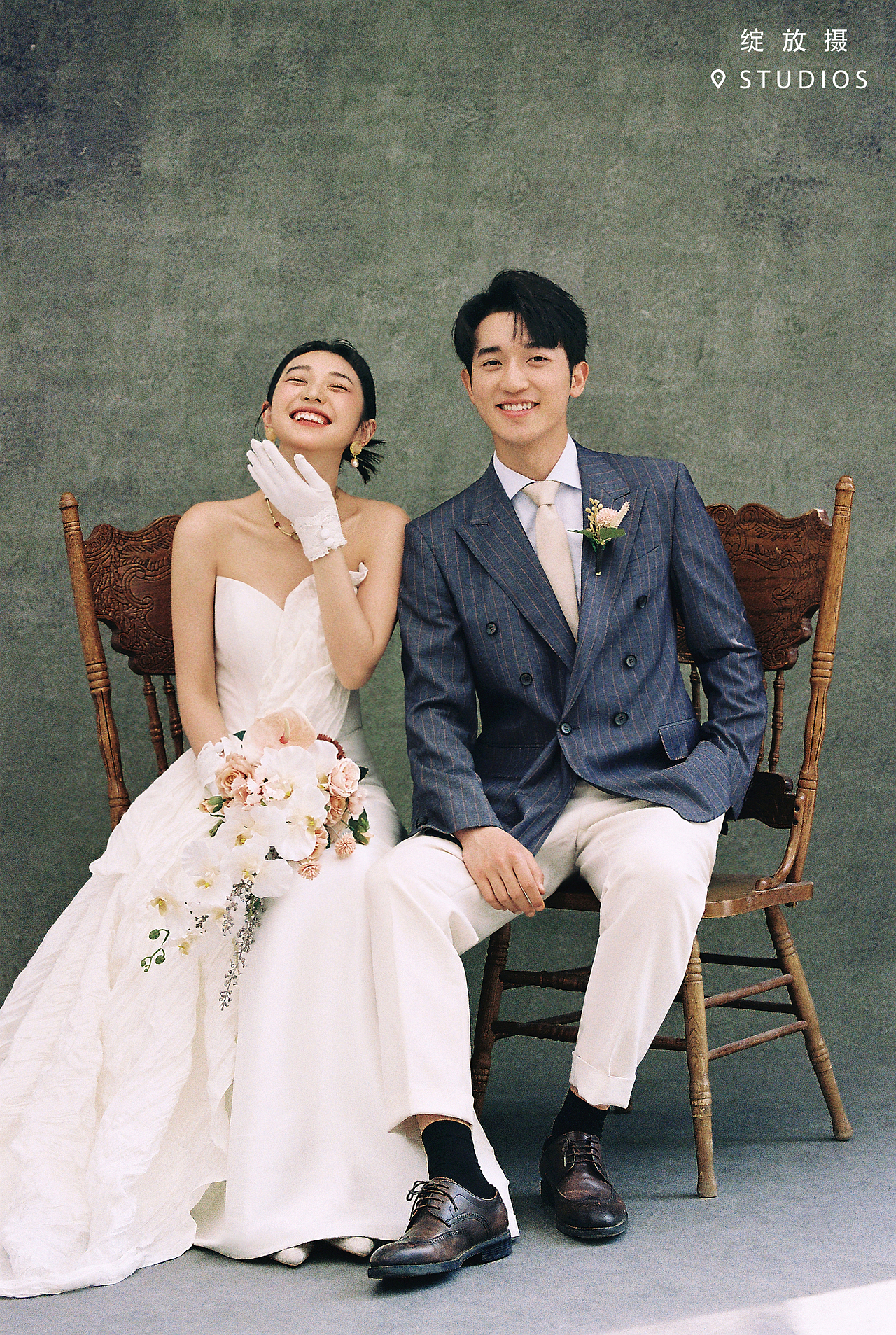 是超文艺的复古油画风婚纱照啊~~~（图ZMzY4MDY1MTQw） - 婚礼摄影 - 站酷设计师绽放摄胶片摄影原创素材 - 站酷ZCOOL