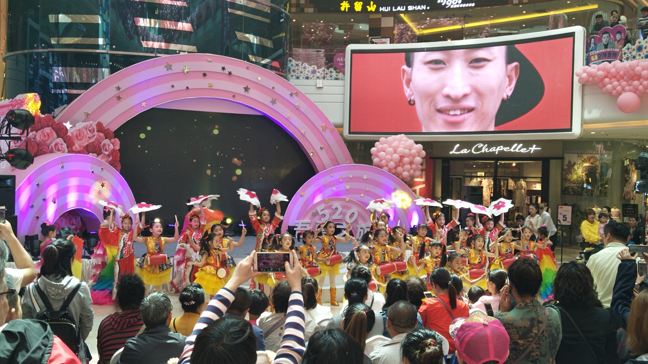 五月蓝天_唱响吾悦B（图ZMTEzNzcxNTI4） - 人文/纪实摄影 - 站酷设计师蓝天艺术学校原创素材 - 站酷ZCOOL