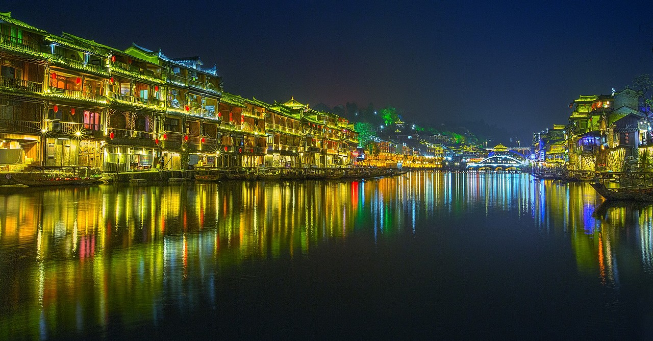 凤凰古城夜景!