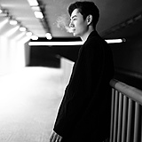 与向筑造的头像