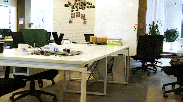 模拟二维场景的三维运动小球