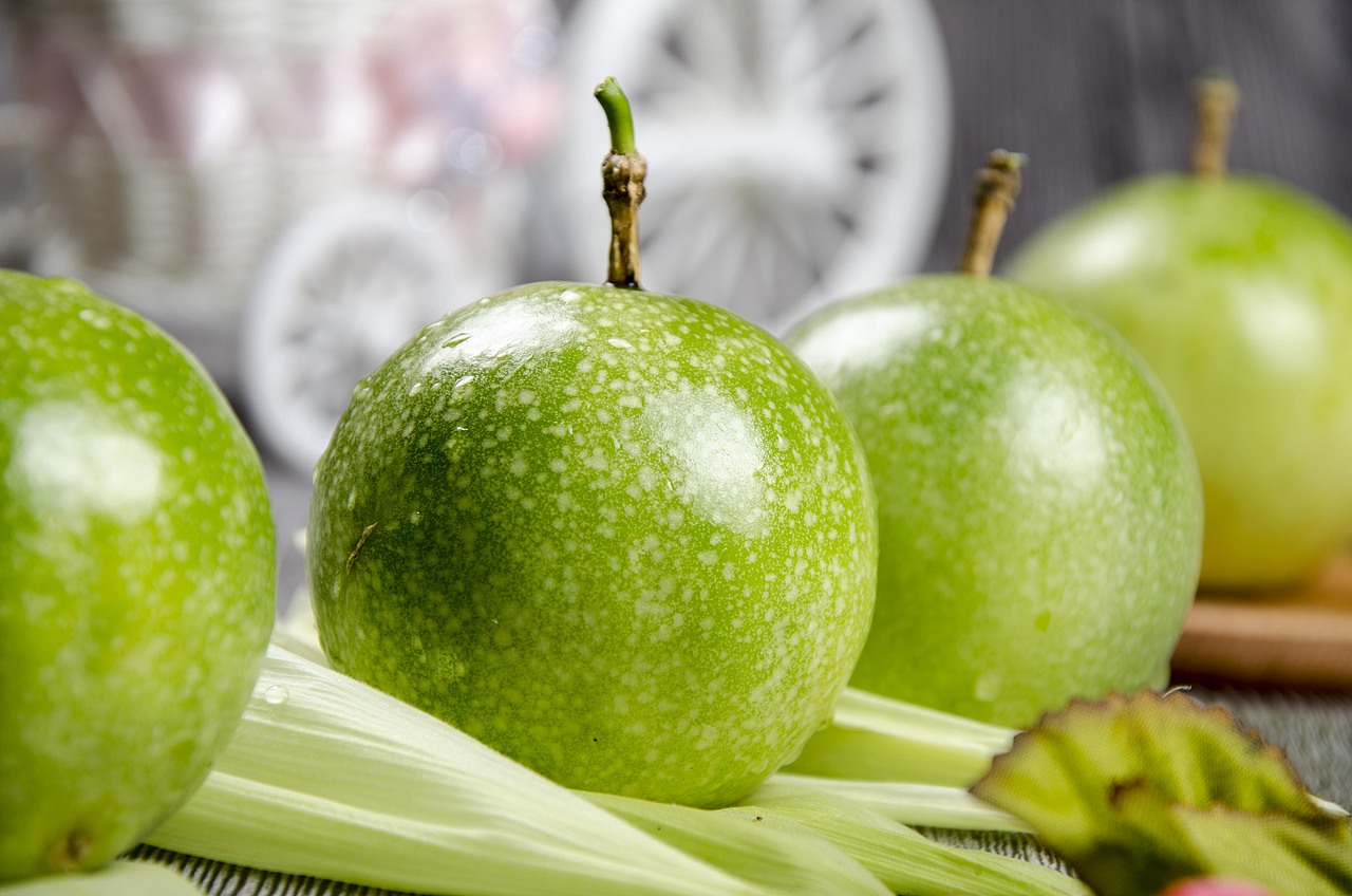 黃金百香果（圖ZMjAwNjkzNTA4） - 產(chǎn)品攝影 - 站酷設(shè)計師攝影潘婷原創(chuàng)素材 - 站酷ZCOOL