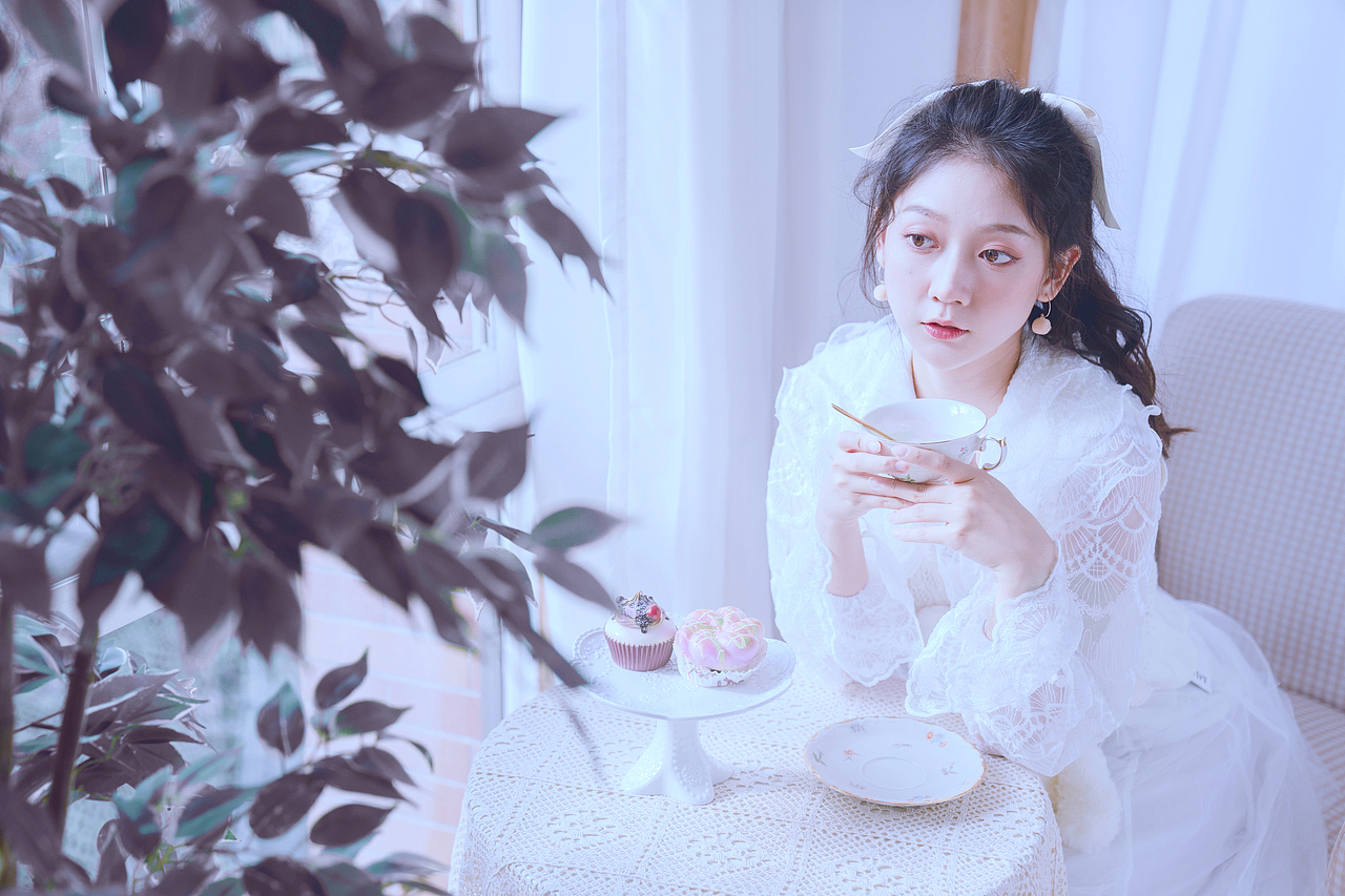 PANTONE•2022•年度色彩•长春花蓝（图ZMjgxNjA0MTUy） - 人像摄影 - 站酷设计师非凡像牛仔原创素材 - 站酷ZCOOL