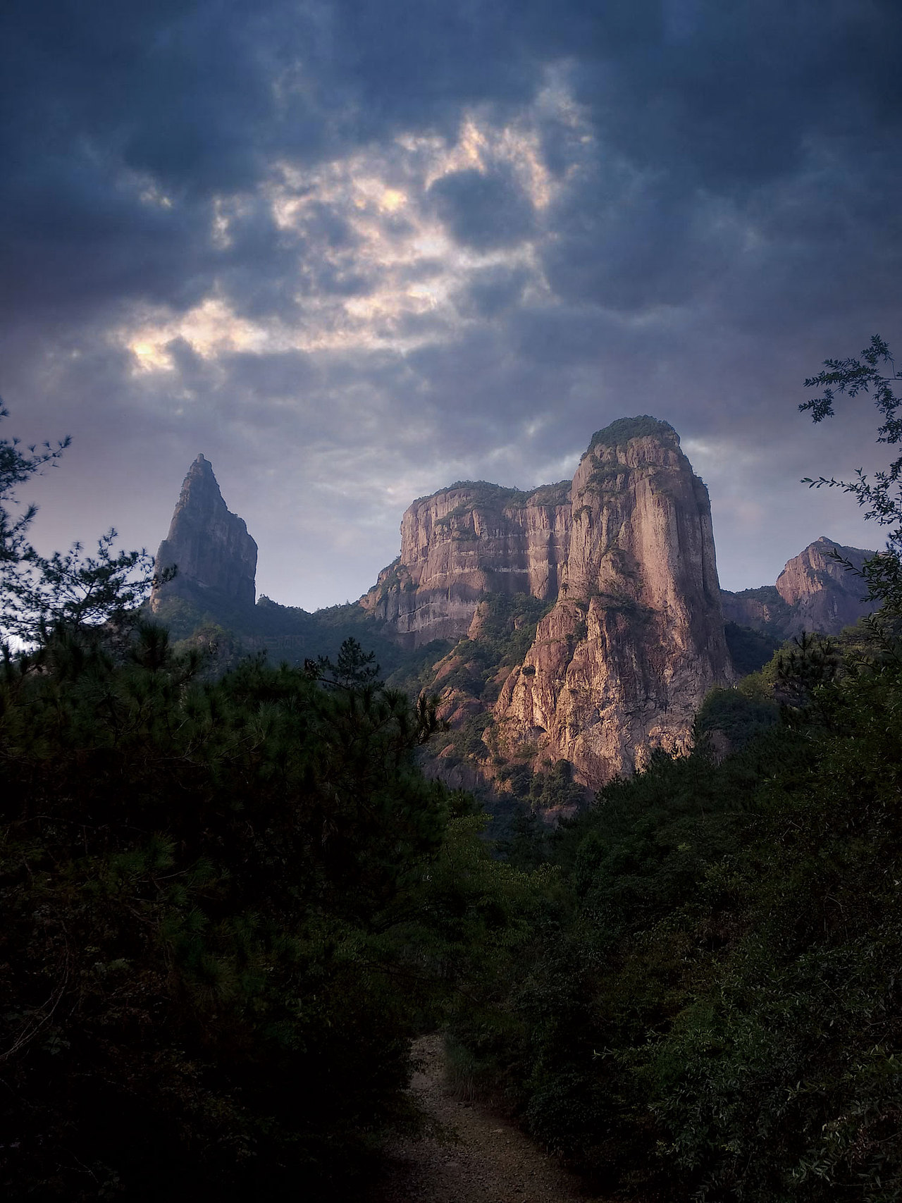 世界上最大的火山流纹岩地貌集群——神仙居摄影集