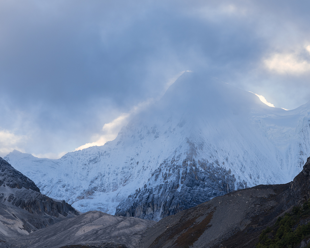 峰立万仞,海纳星辰-亚丁