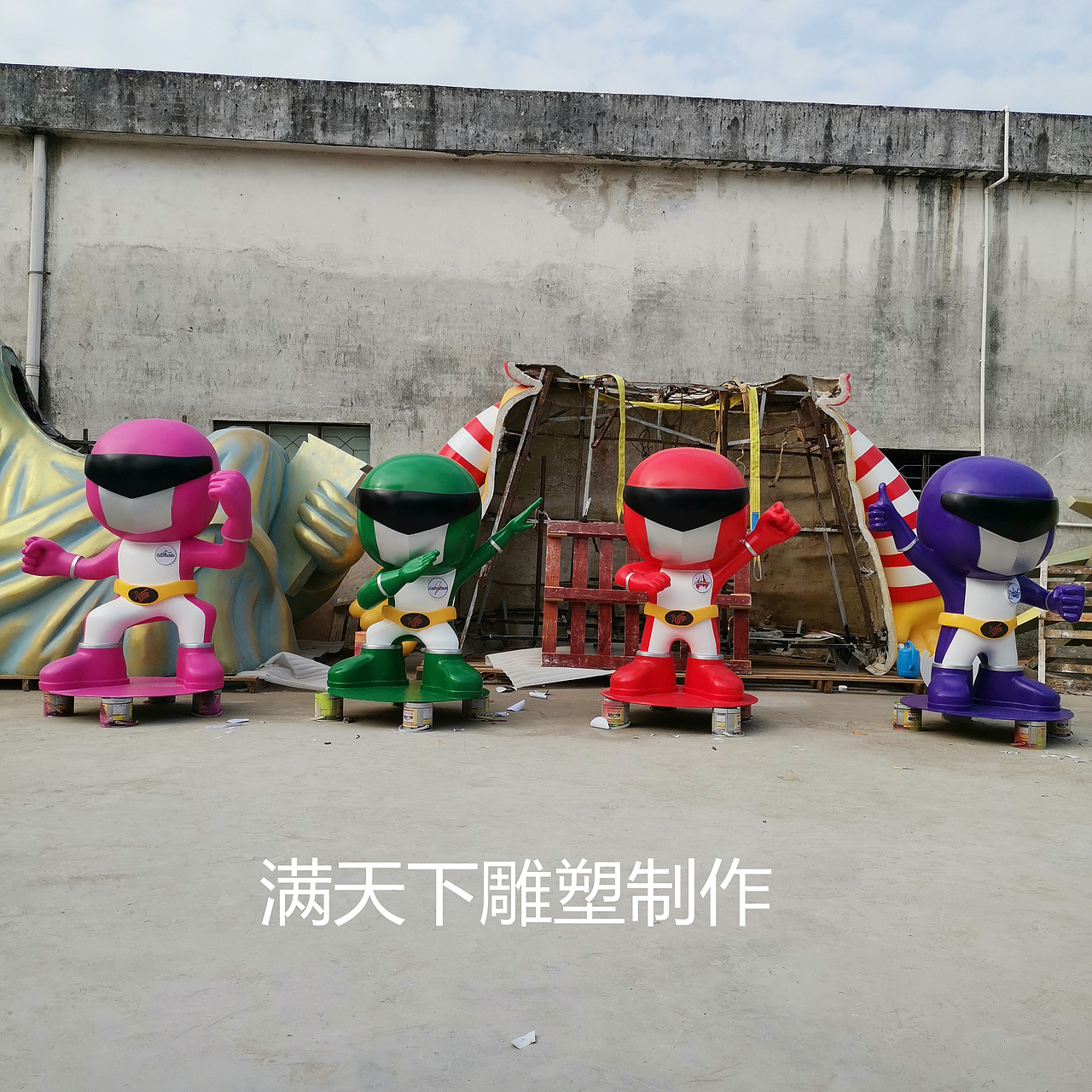 企业IP形象玻璃钢雕塑摆件机器人卡通立体吉祥物公仔