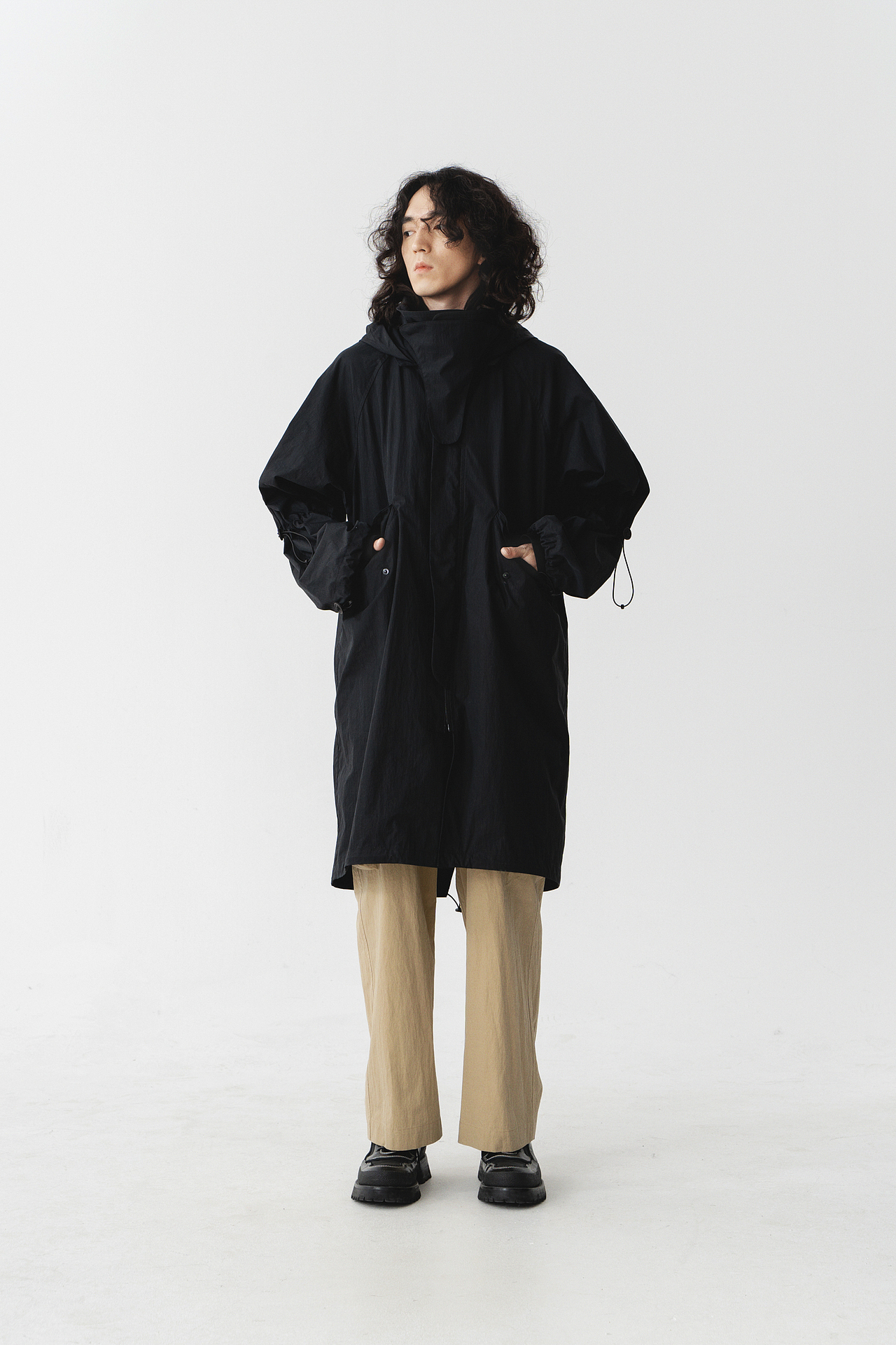 为WATCHtheWIND拍摄的2022S/SLookbook