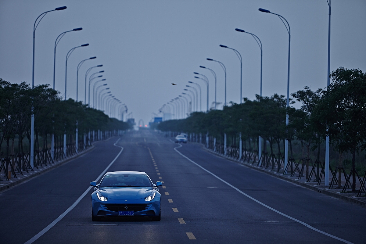 Ferrari FF（图ZMzA2ODYzMjA=） - 产品摄影 - 站酷设计师primo原创素材 - 站酷ZCOOL