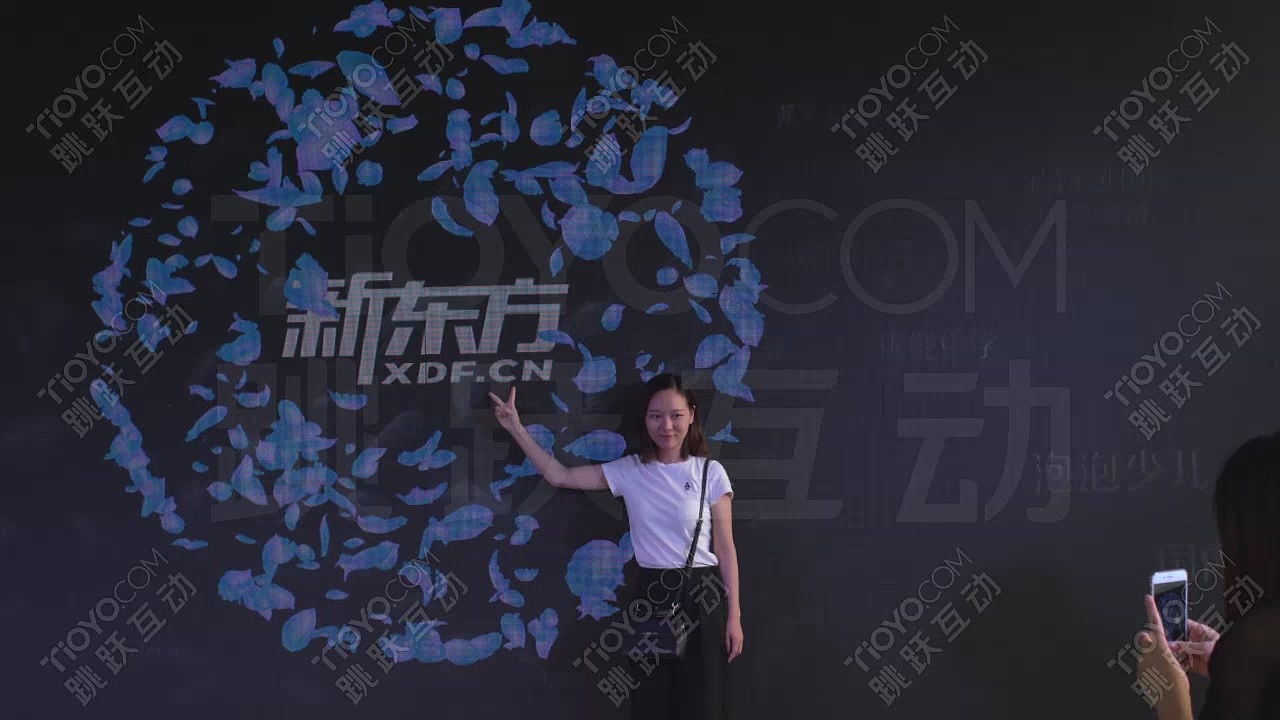 新东方×艺术互动人脸识别抽奖互动历史墙跳跃互动tioyo（图ZMTg2NDI3OTA0） - 电子产品 - 站酷设计师跳跃互动原创素材 - 站酷ZCOOL