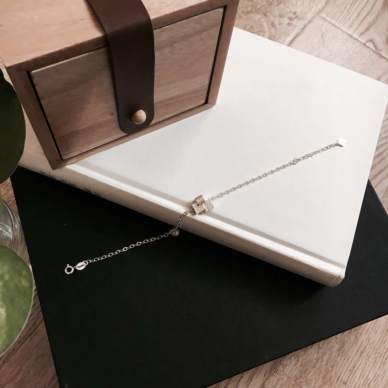 言语之外 品牌成立五周年特别回馈套装【年轮】