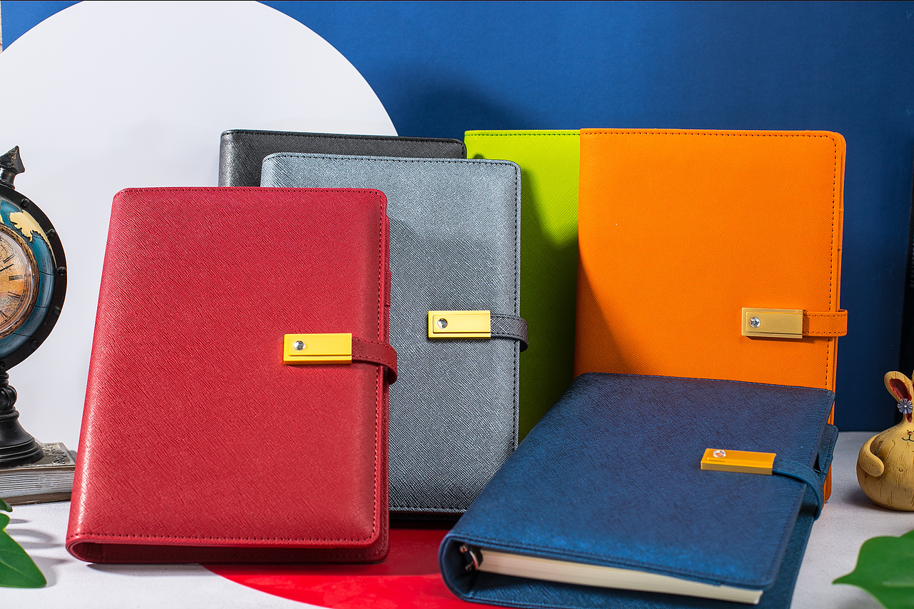 金黄色磁扣多功能记事本公司商务礼品套装