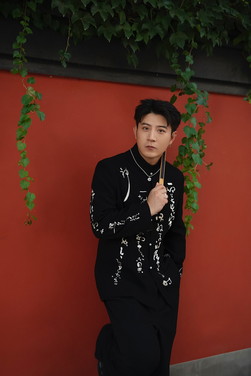 高晓攀📷：me（图ZMzE1NDA3ODk2） - 人像摄影 - 站酷设计师摄影师源原创素材 - 站酷ZCOOL