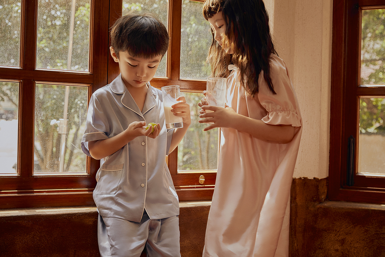 ClassyKiss卡士酸奶｜2021线下广告拍摄（图ZMjc5NDM4Nzky） - 人像摄影 - 站酷设计师WaiTinG0417原创素材 - 站酷ZCOOL