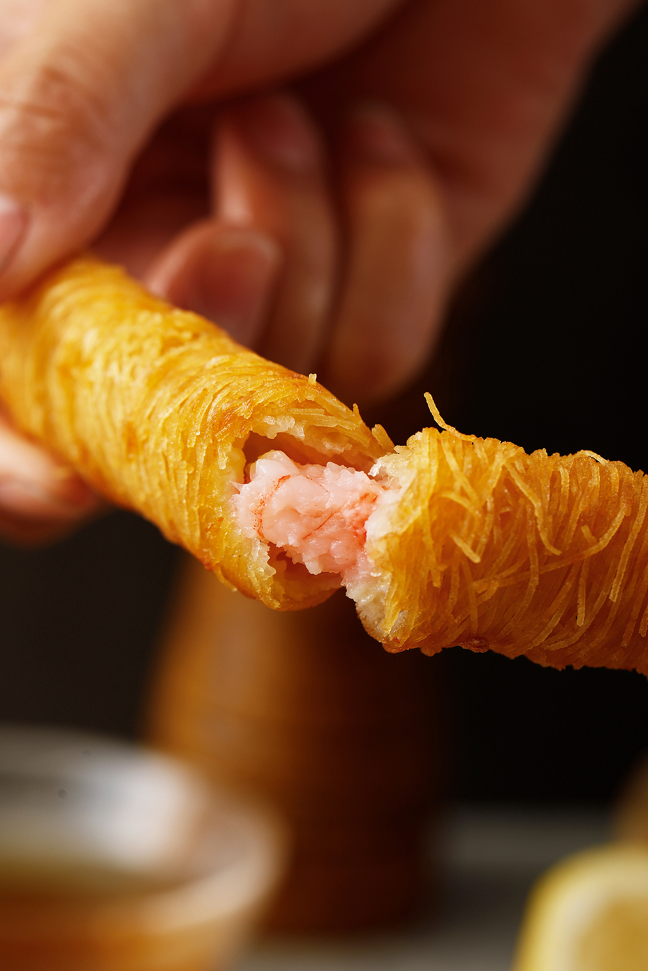 油炸超好吃的千丝万缕和虾条冻品茶点配酒休闲食品（图ZMjY0MTExMzQ4） - 产品摄影 - 站酷设计师光绪摄影工作室原创素材 - 站酷ZCOOL