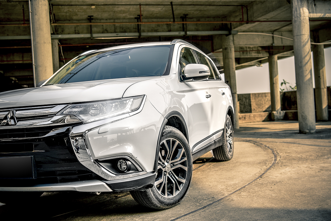 三菱欧蓝德外观