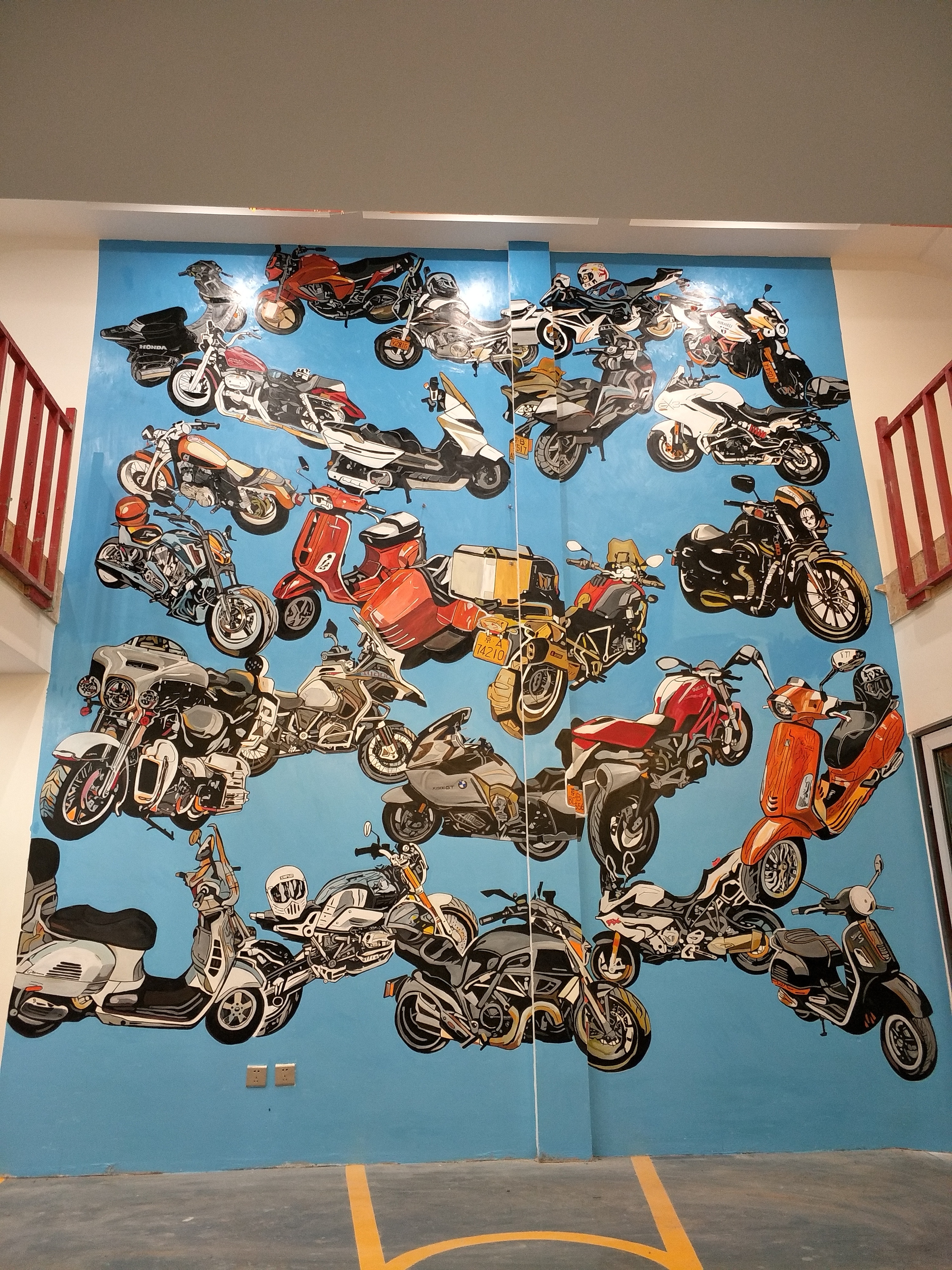 别墅机车手绘墙(3)完成