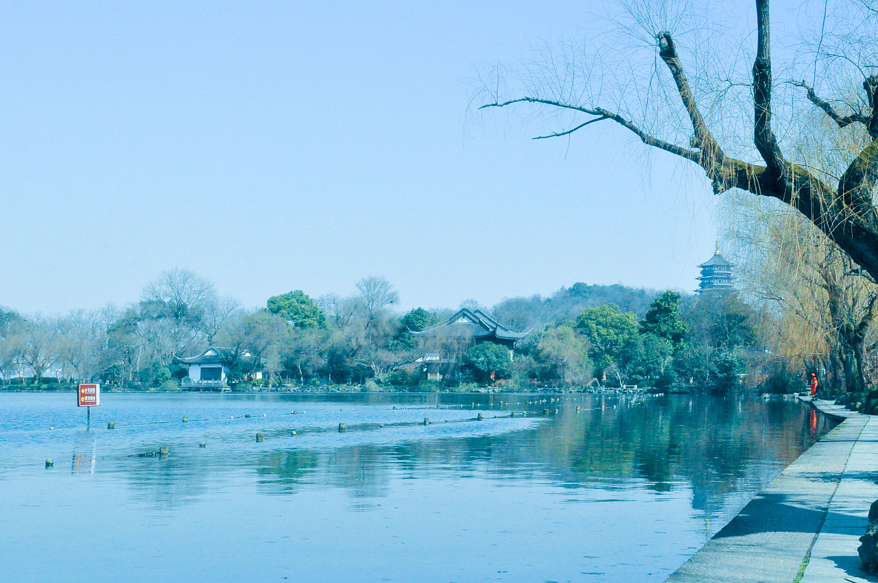 欲把湖畔比西子（图ZNzcyNDMxMzY=） - 风光摄影 - 站酷设计师Alo茴茴原创素材 - 站酷ZCOOL