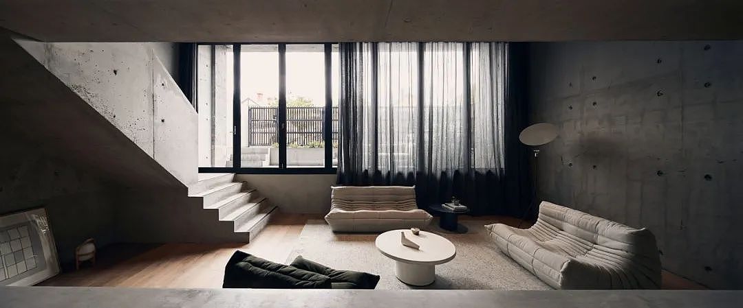 用清水混凝土设计了一个天然去雕饰的空间