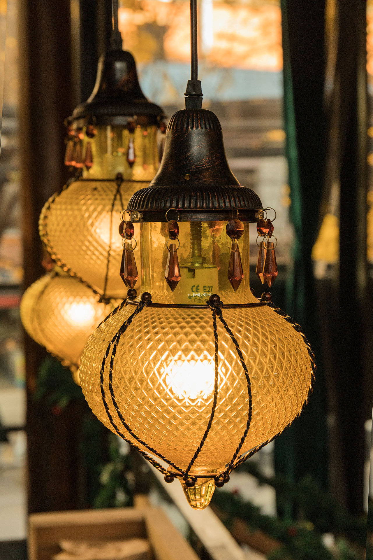 云南昆明一家很有味道的咖啡廳 拍了幾張燈光（圖ZMTg5NDI1MzE2） - 環(huán)境/建筑攝影 - 站酷設(shè)計師佛系少年愛吃瓜原創(chuàng)素材 - 站酷ZCOOL