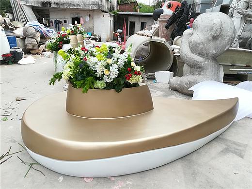 户外商业街时尚创意摆件定制玻璃钢休闲椅造型雕塑