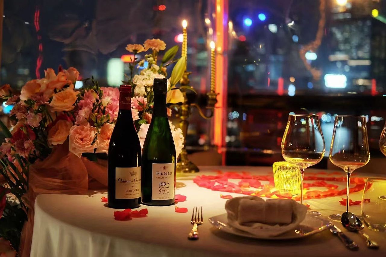 外滩法式餐厅【弦月窗】