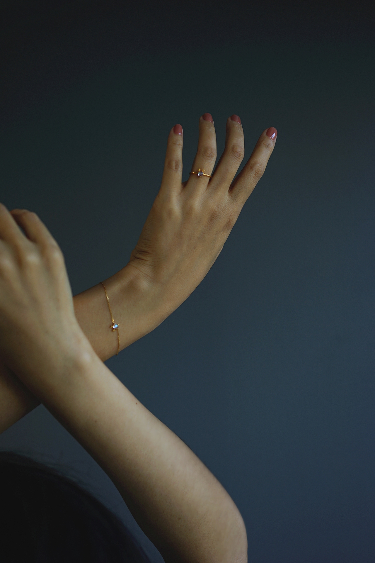 珠宝模特摄影-月光石手链/戒指