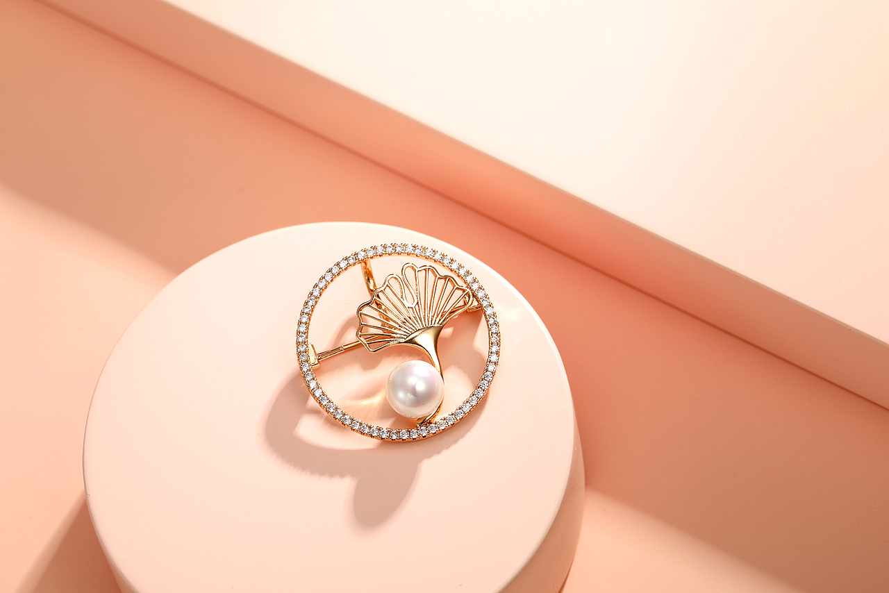 一波粉 胸针 手镯 时尚首饰  首饰场景  首饰摄影