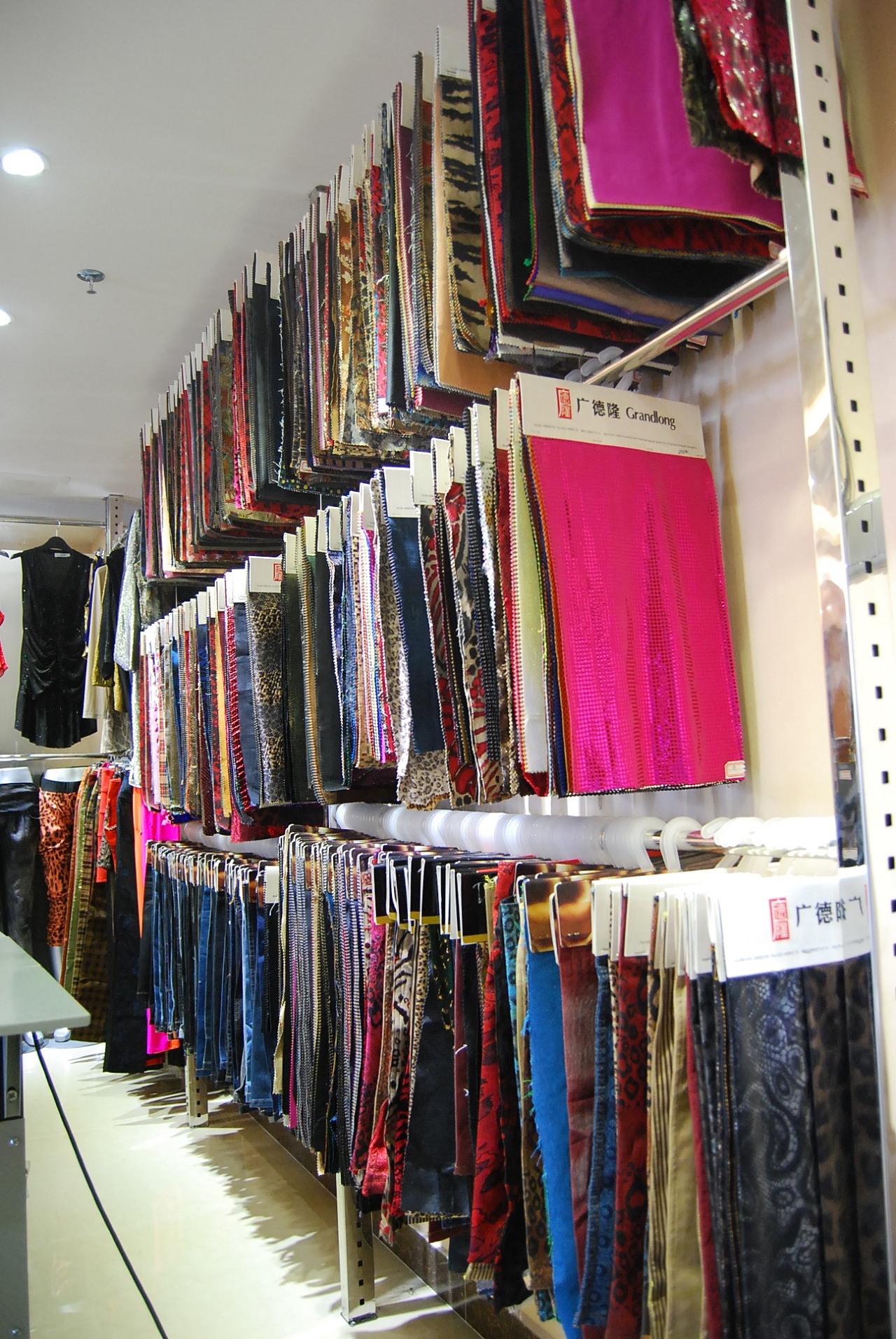 服装面料刷新你的新视角|平面|宣传物料|广德隆 - 原创作品 - 站酷