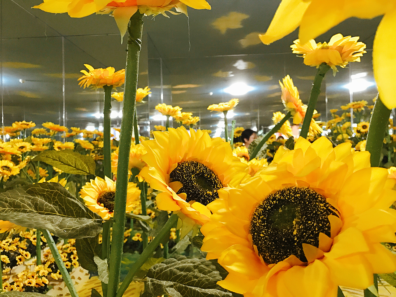 梵高星空展（图ZMTgxNjY2ODAw） - 展陈设计 - 站酷设计师and昀原创素材 - 站酷ZCOOL