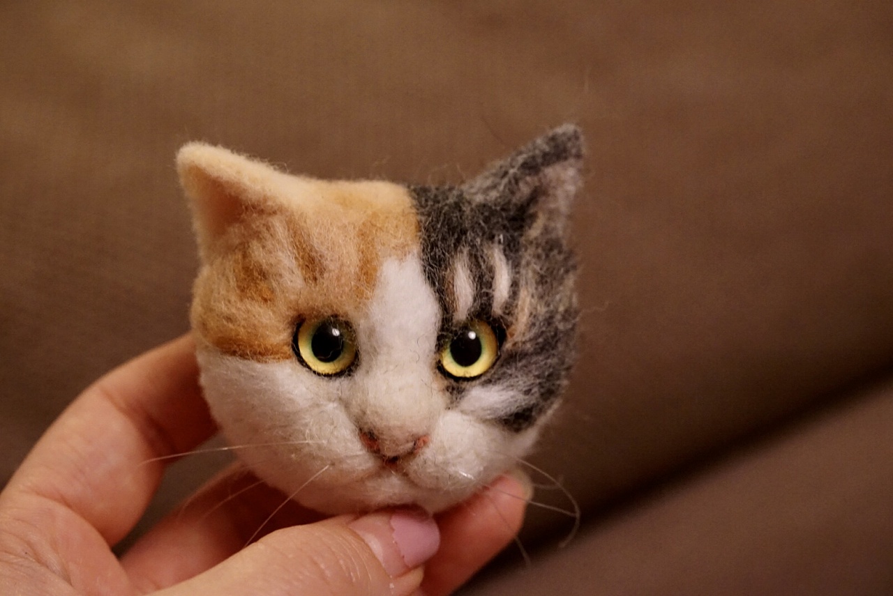羊毛毡猫咪胸针