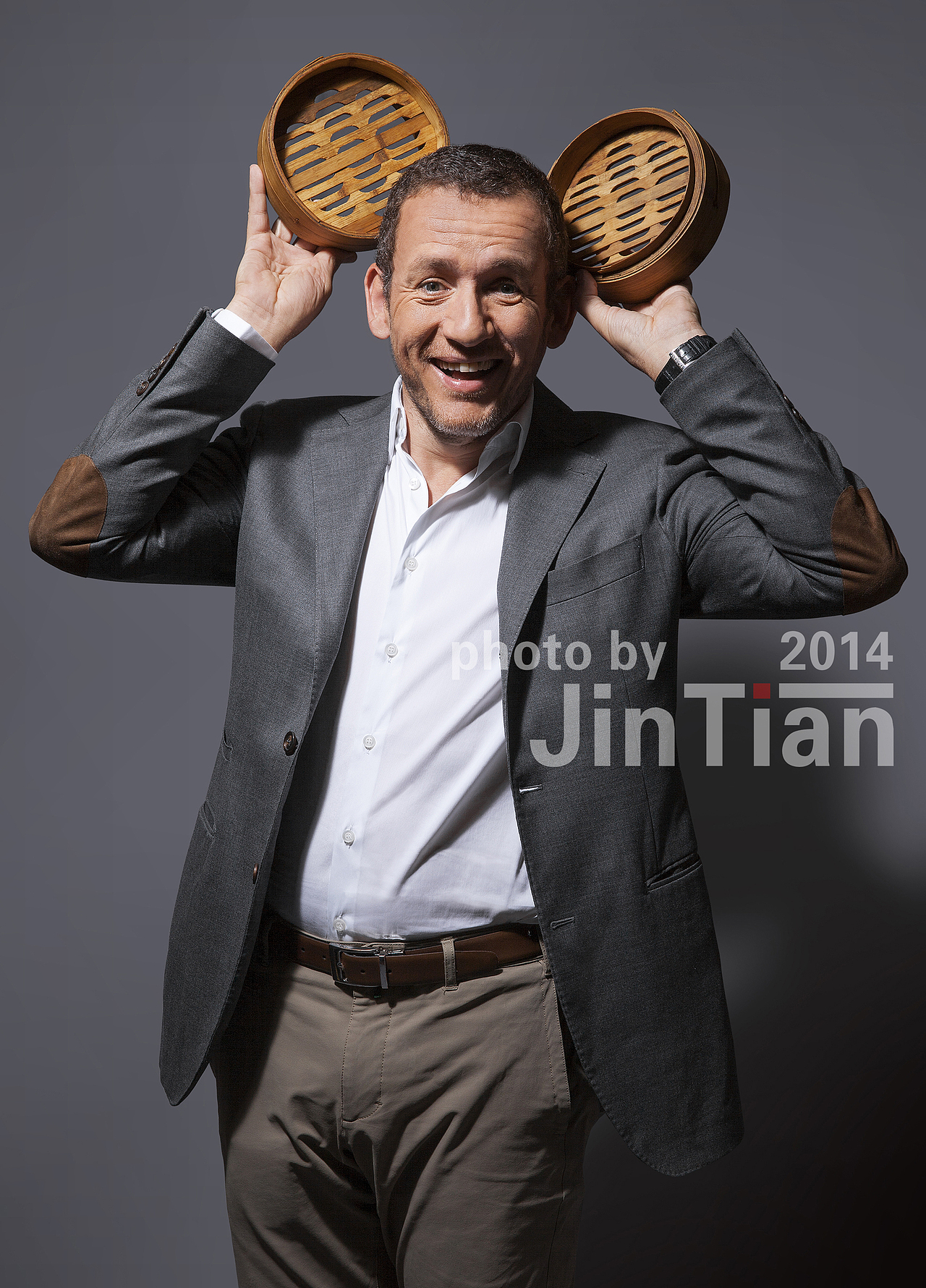 丹尼·伯恩——《环球银幕》