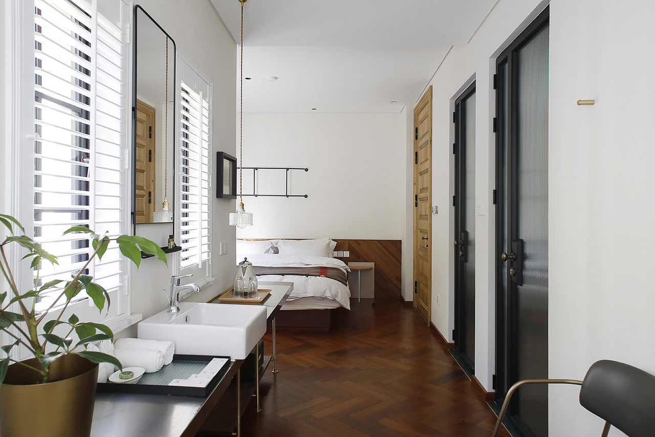 你看着他 好似他也凝望着你,空间总能给你答案