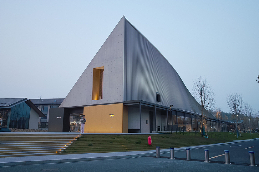 大谷仓—单向空间