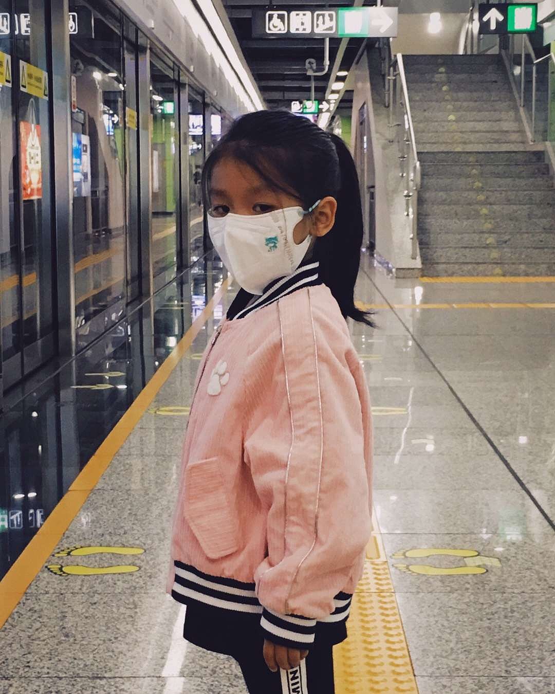 疫情之下，我身边的生活（图ZMTk1MDcyMDIw） - 人文/纪实摄影 - 站酷设计师YueFuNLab原创素材 - 站酷ZCOOL