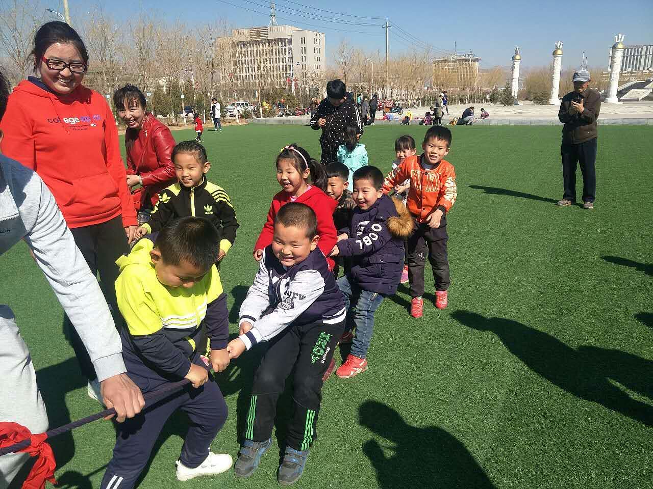 巴音镇幼儿园草莓二班春游亲子活动 2017.4.2