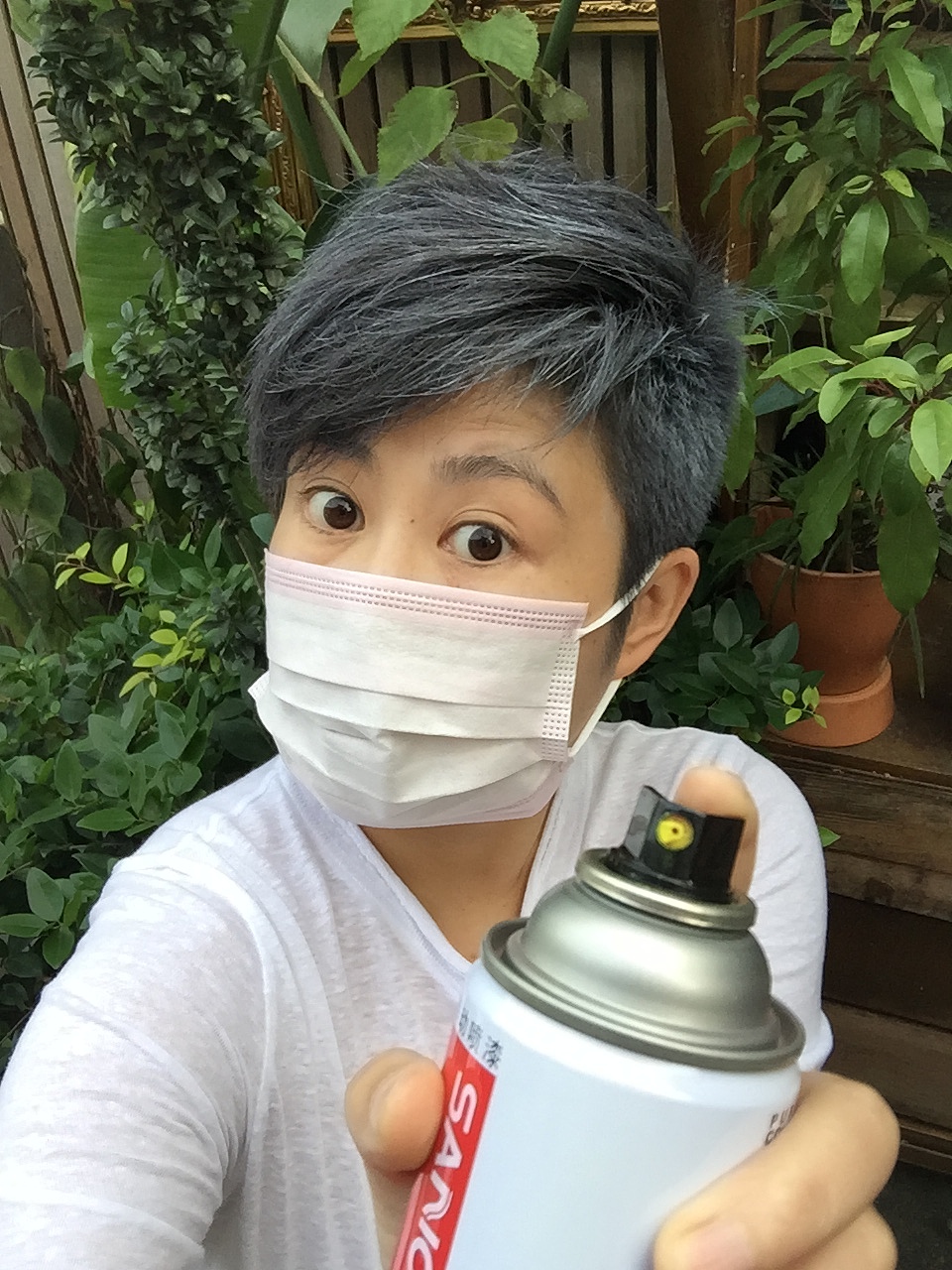 喷好漆带到武汉去拍摄的摄影师