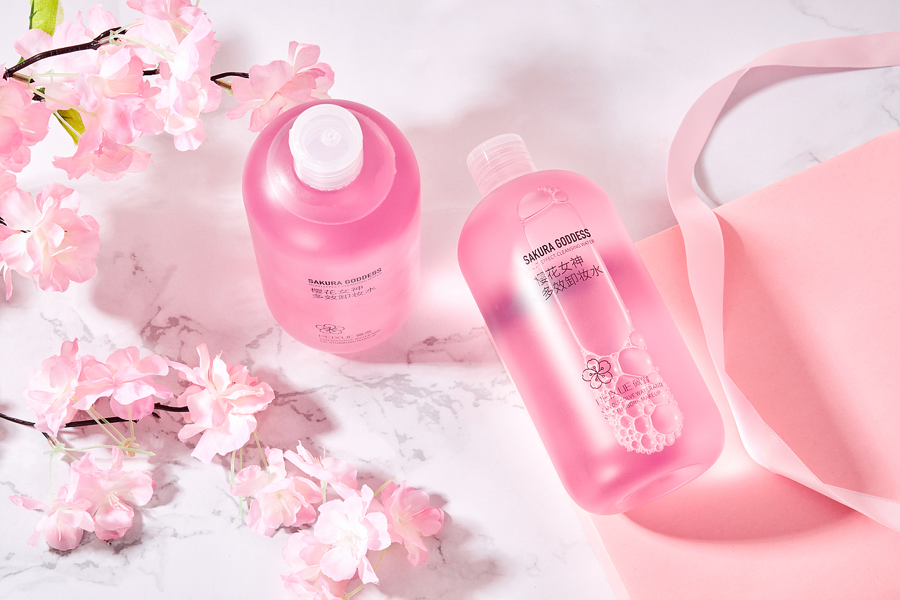 樱花女神卸妆水 化妆品摄影，静物产品摄影（图ZMjk0MDg4ODI4） - 产品摄影 - 站酷设计师飞鱼摄影原创素材 - 站酷ZCOOL
