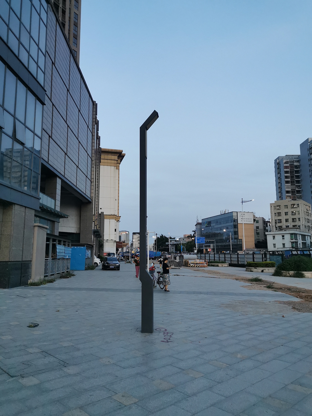 手机扫街,不知道怎么拍就慢慢来吧