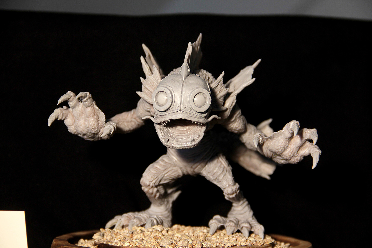 奔波儿灞认识吧?是他朋友